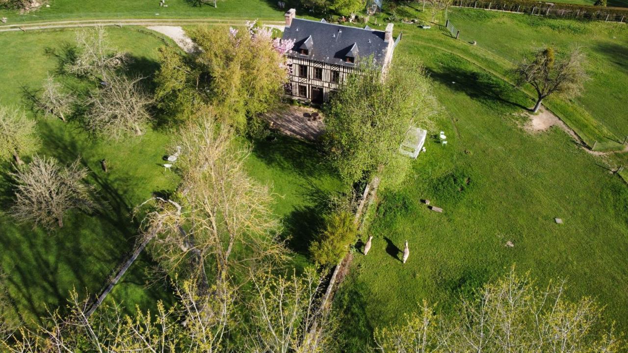 Le Petit Manoir De La Vernelle Bed & Breakfast Fourmetot ภายนอก รูปภาพ