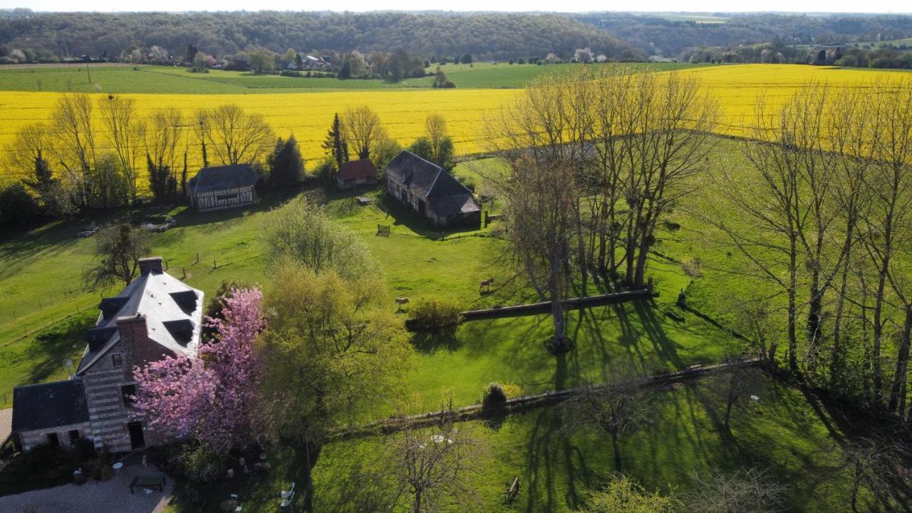 Le Petit Manoir De La Vernelle Bed & Breakfast Fourmetot ภายนอก รูปภาพ