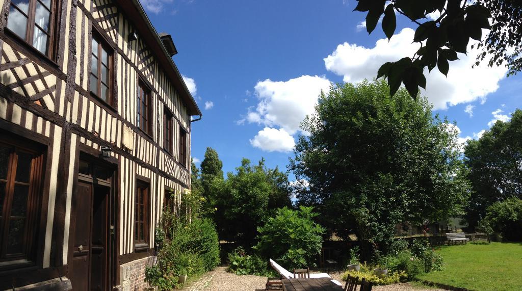 Le Petit Manoir De La Vernelle Bed & Breakfast Fourmetot ภายนอก รูปภาพ