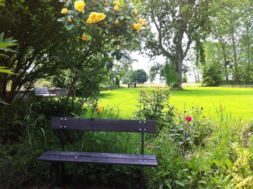 Le Petit Manoir De La Vernelle Bed & Breakfast Fourmetot ภายนอก รูปภาพ