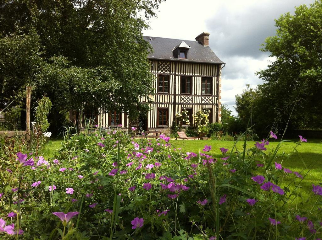 Le Petit Manoir De La Vernelle Bed & Breakfast Fourmetot ภายนอก รูปภาพ